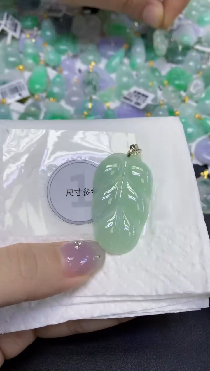 颈饰未镶嵌翡翠天然缅甸翡翠A货多样性发一件