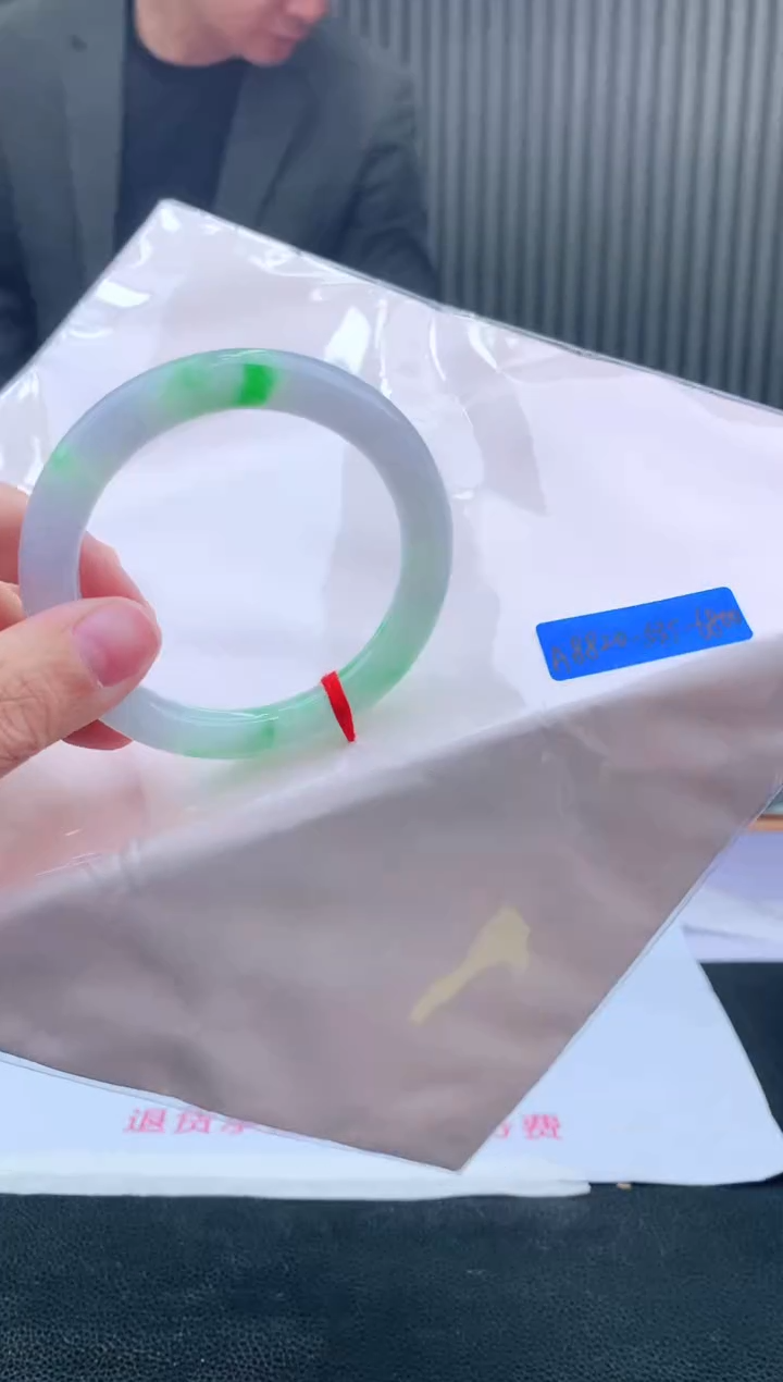 未镶嵌手镯翡翠53+