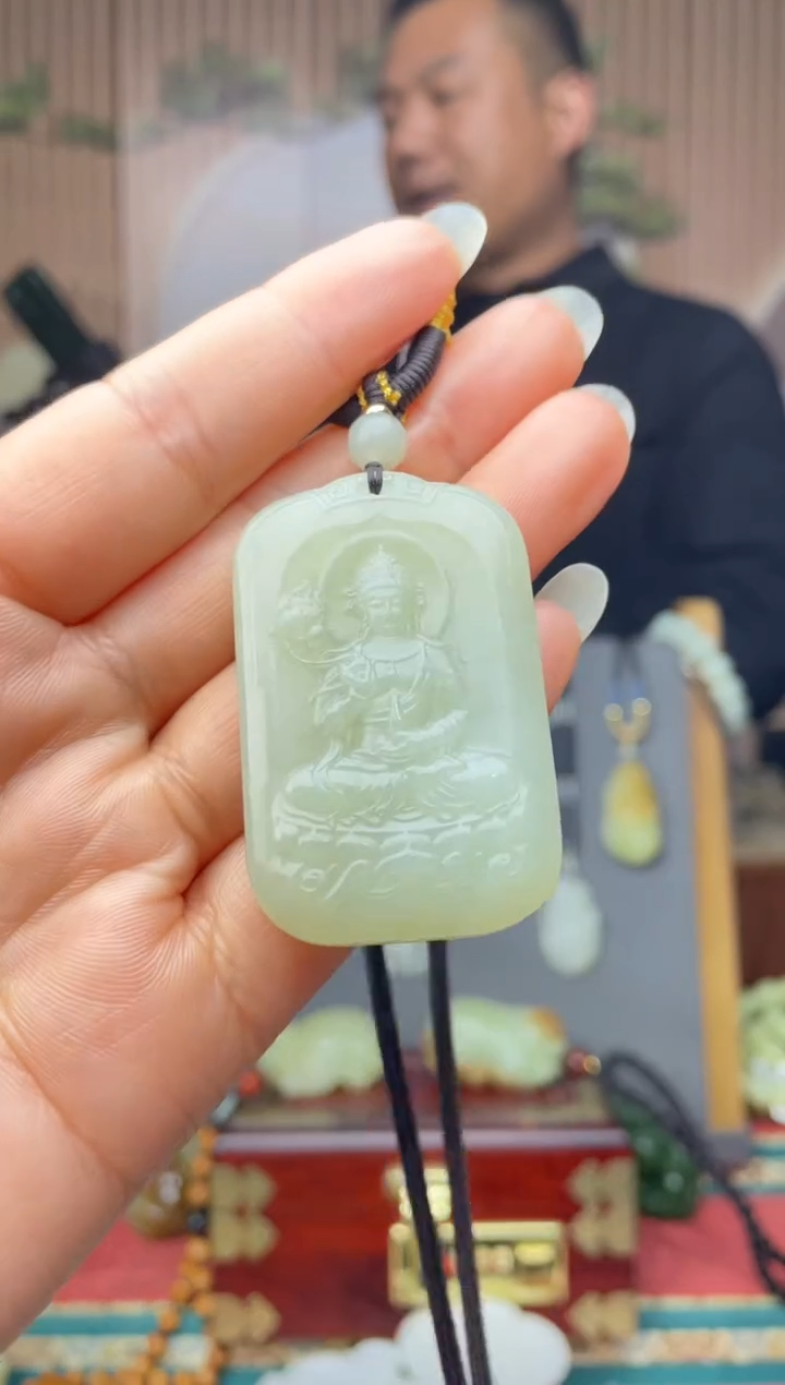 颈饰未镶嵌和田玉拍一发一