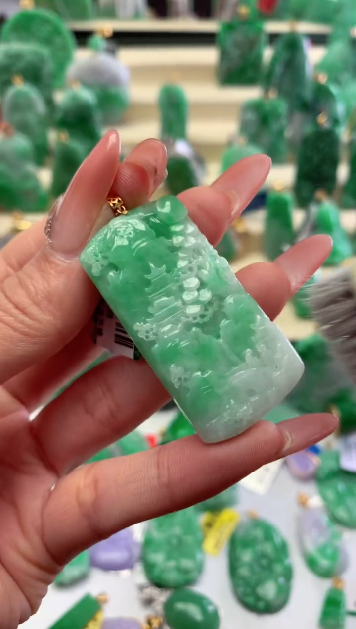 【闪购商品】翡翠颈饰18K金镶嵌挂件