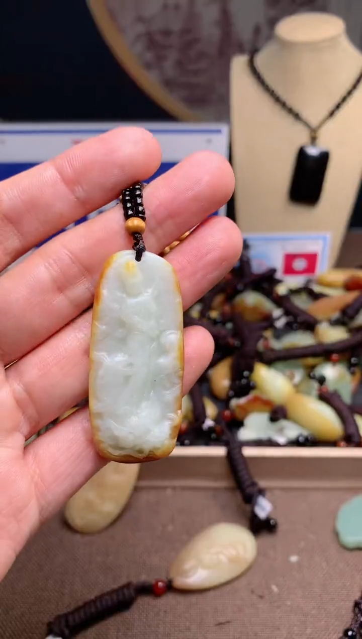 【闪购商品】和田玉颈饰未镶嵌1