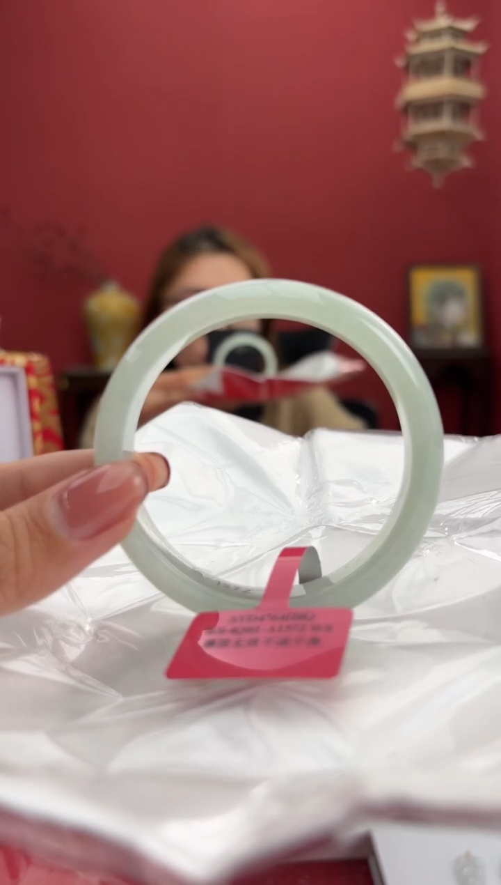 【闪购商品】翡翠手镯未镶嵌1手镯