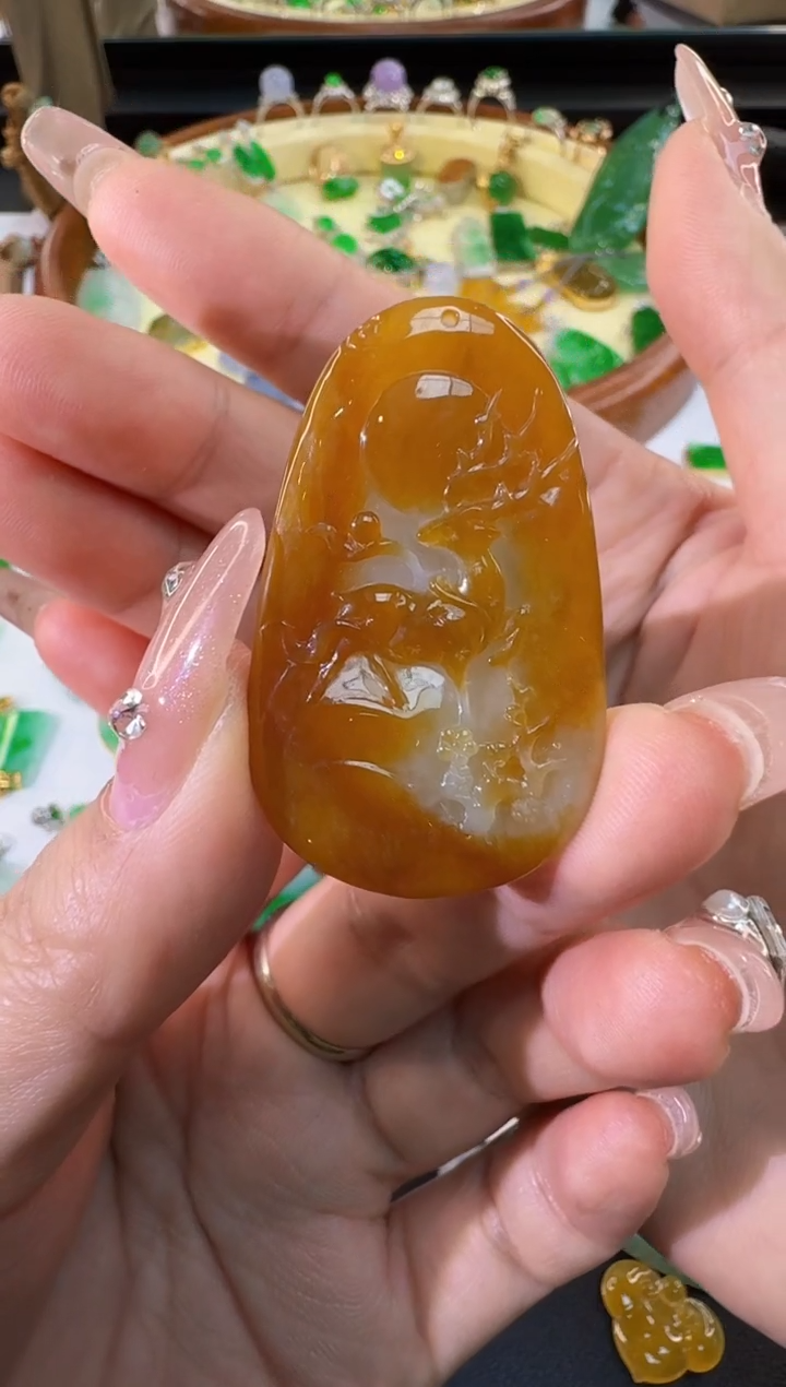 【闪购商品】翡翠颈饰18K金镶嵌缅甸A货翡翠吊坠