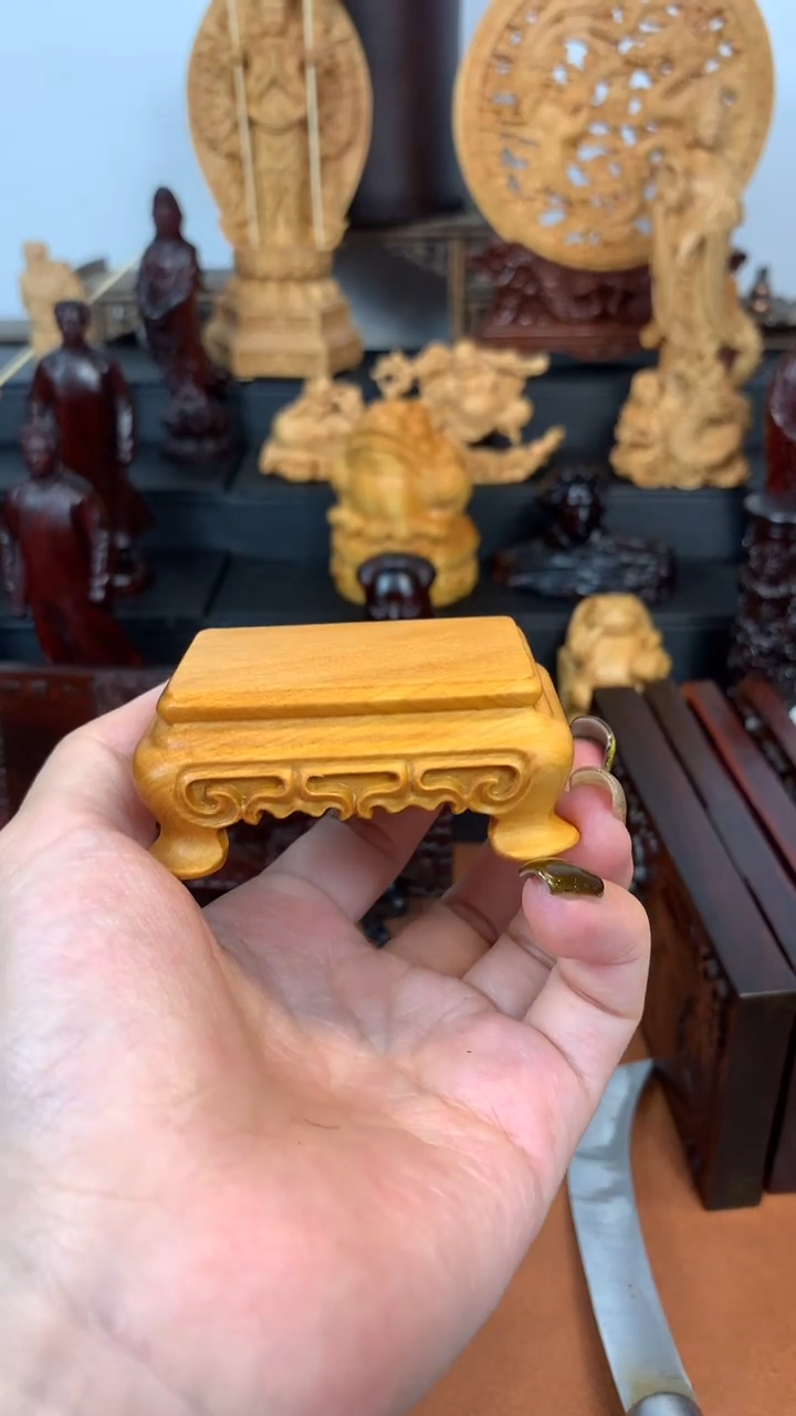 木柏木小凳子摆件