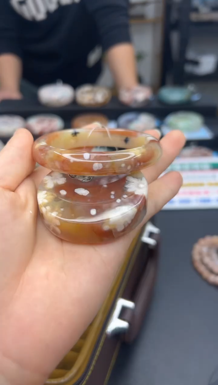 【闪购商品】石英质玉手镯未镶嵌137(55圈赠送镯心)