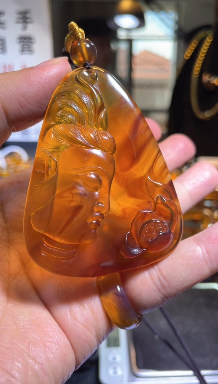 【闪购商品】琥珀裸石未镶嵌侧脸观音 花开见佛