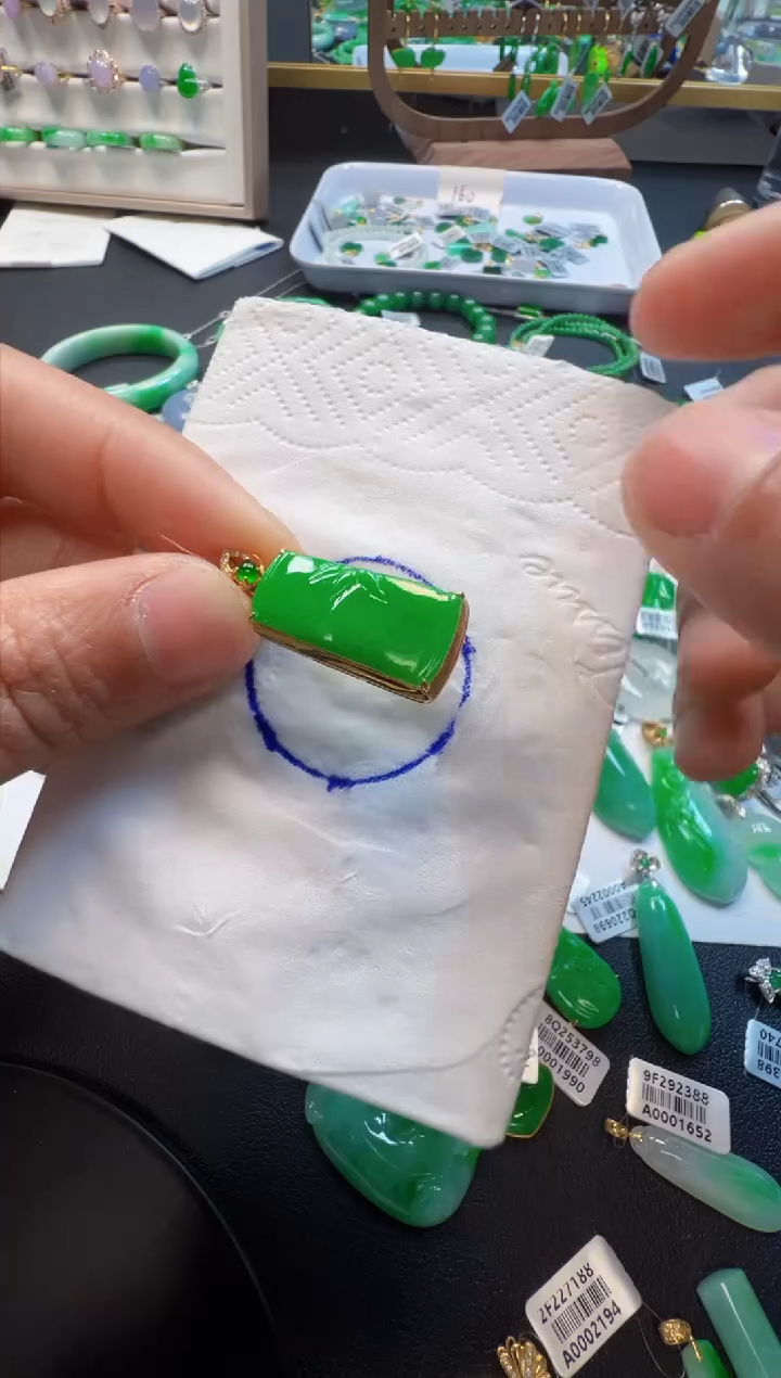 【闪购商品】定制翡翠18K金镶嵌2300元