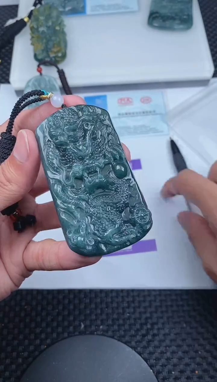 【闪购商品】翡翠颈饰未镶嵌