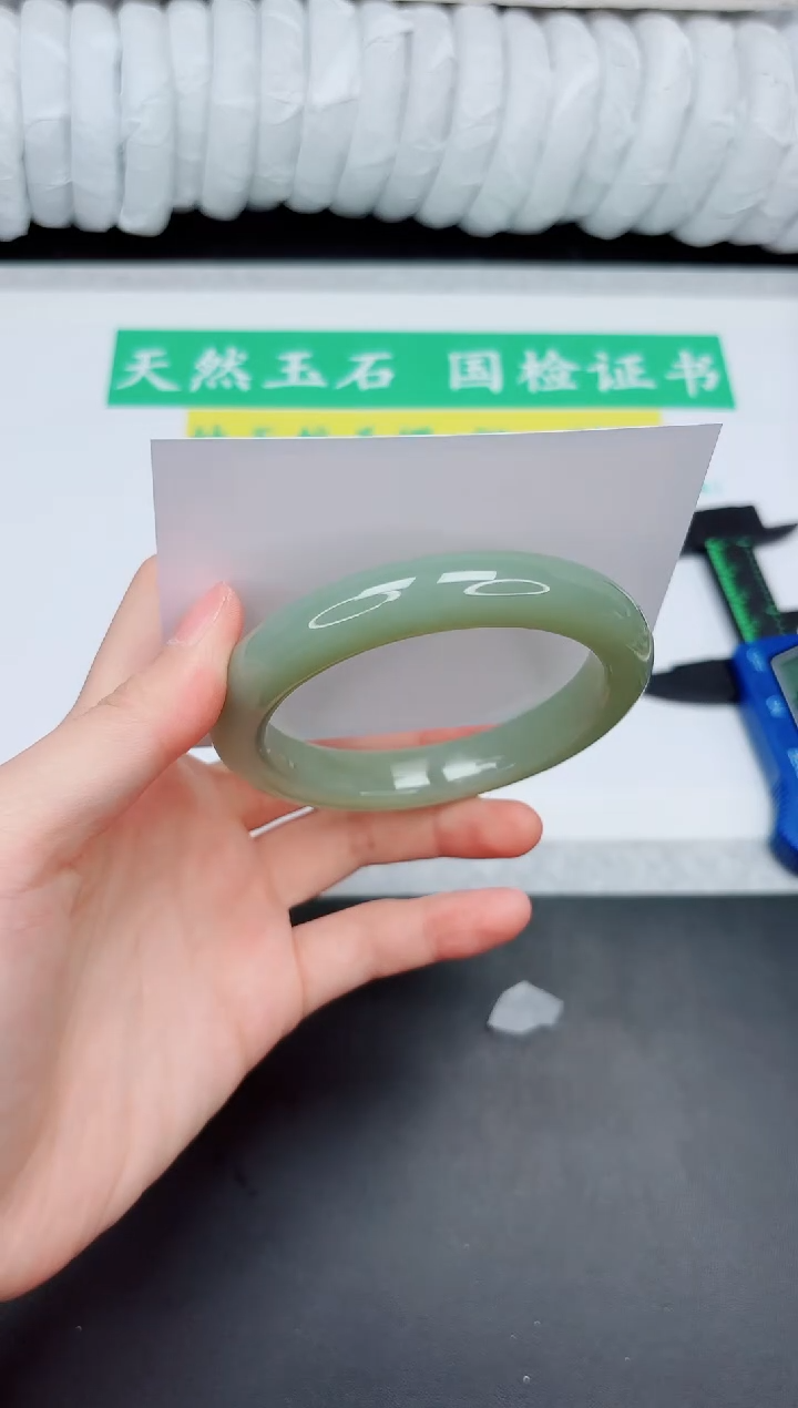 和田玉手镯未镶嵌233-60.2QS4