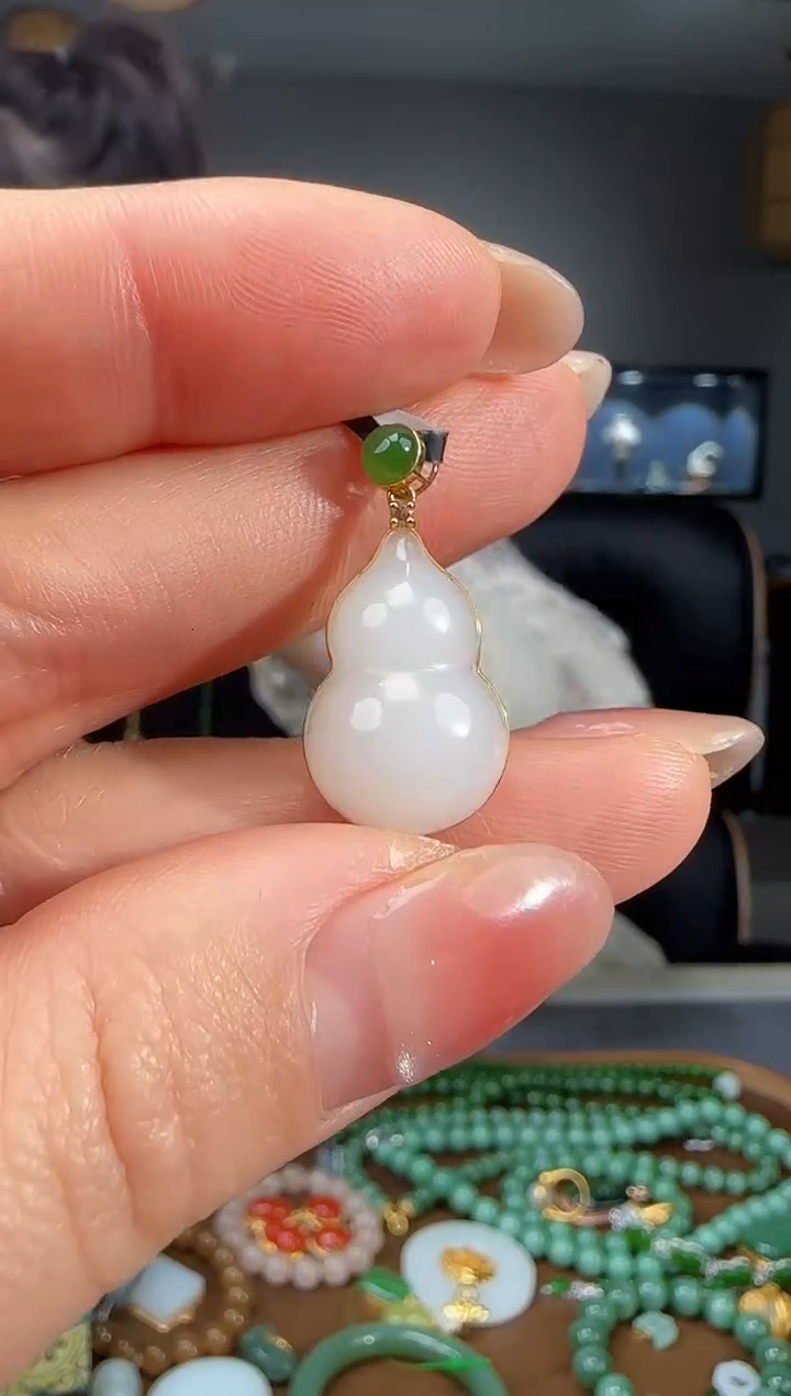 吊坠(不含链)18K金镶嵌和田玉1
