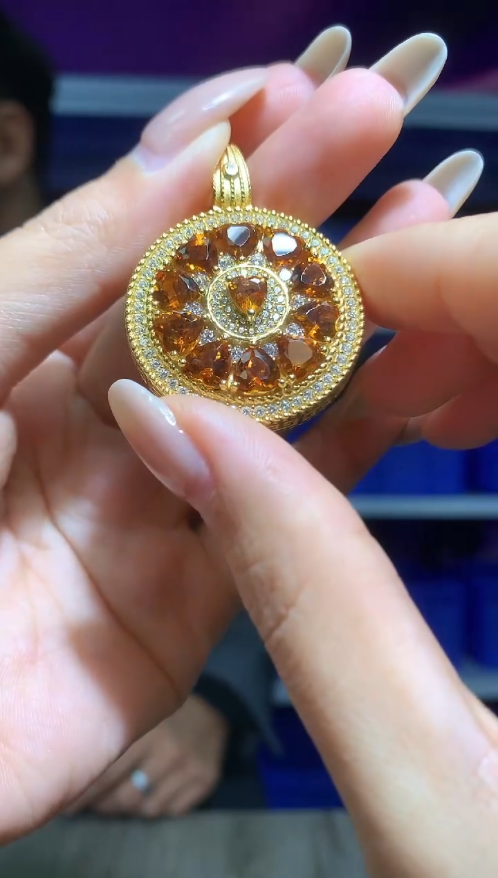 吊坠(赠链)银S925镶嵌水晶【宝石世家严选】