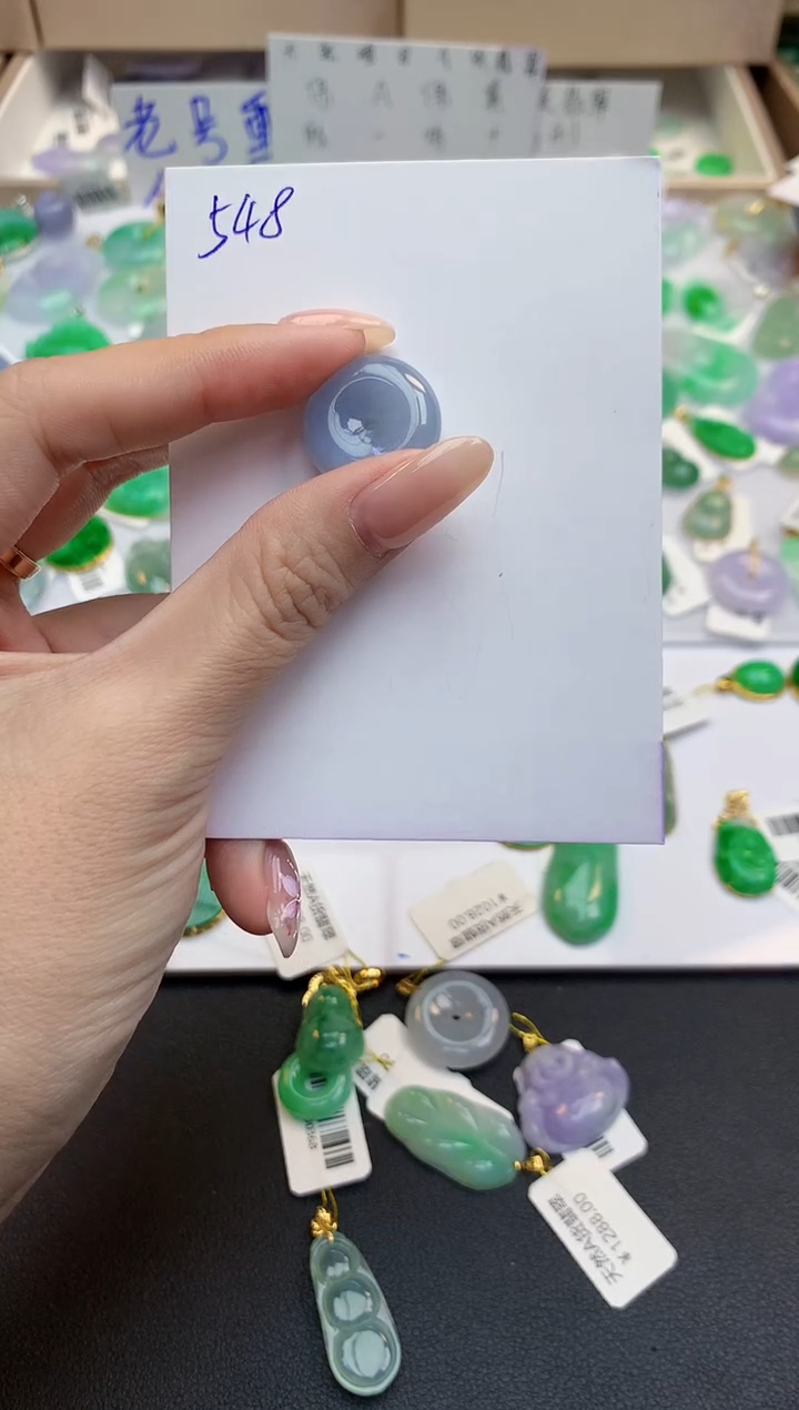 颈饰未镶嵌翡翠皮***姐天然缅甸A货翡翠