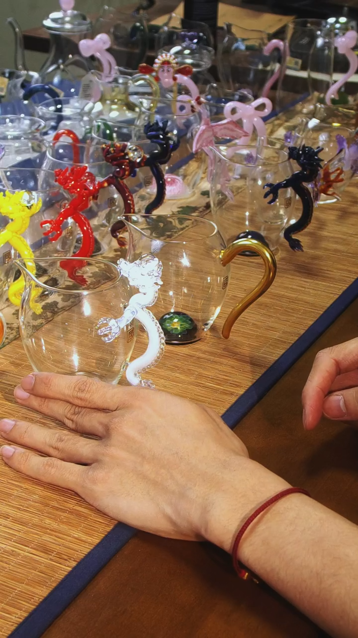 【闪购商品】白龙二代公道杯加描金绿海棠公杯晶焱金标