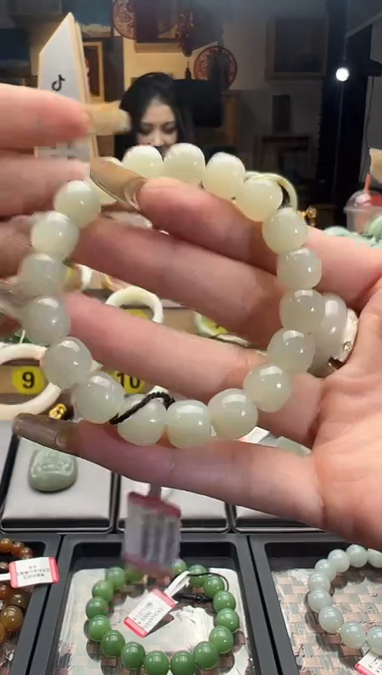 【闪购商品】和田玉手串未镶嵌且末料青白玉老型珠9*10手串