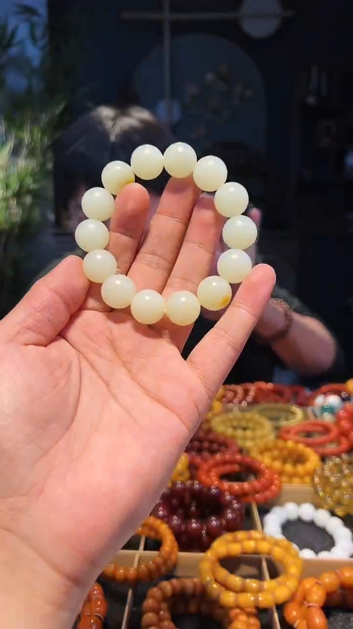 【闪购商品】和田玉手串未镶嵌16+挂皮