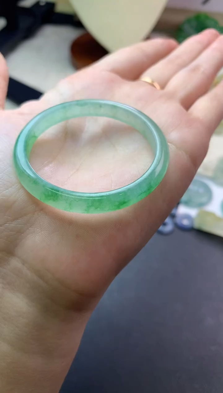 未镶嵌定制翡翠毛货