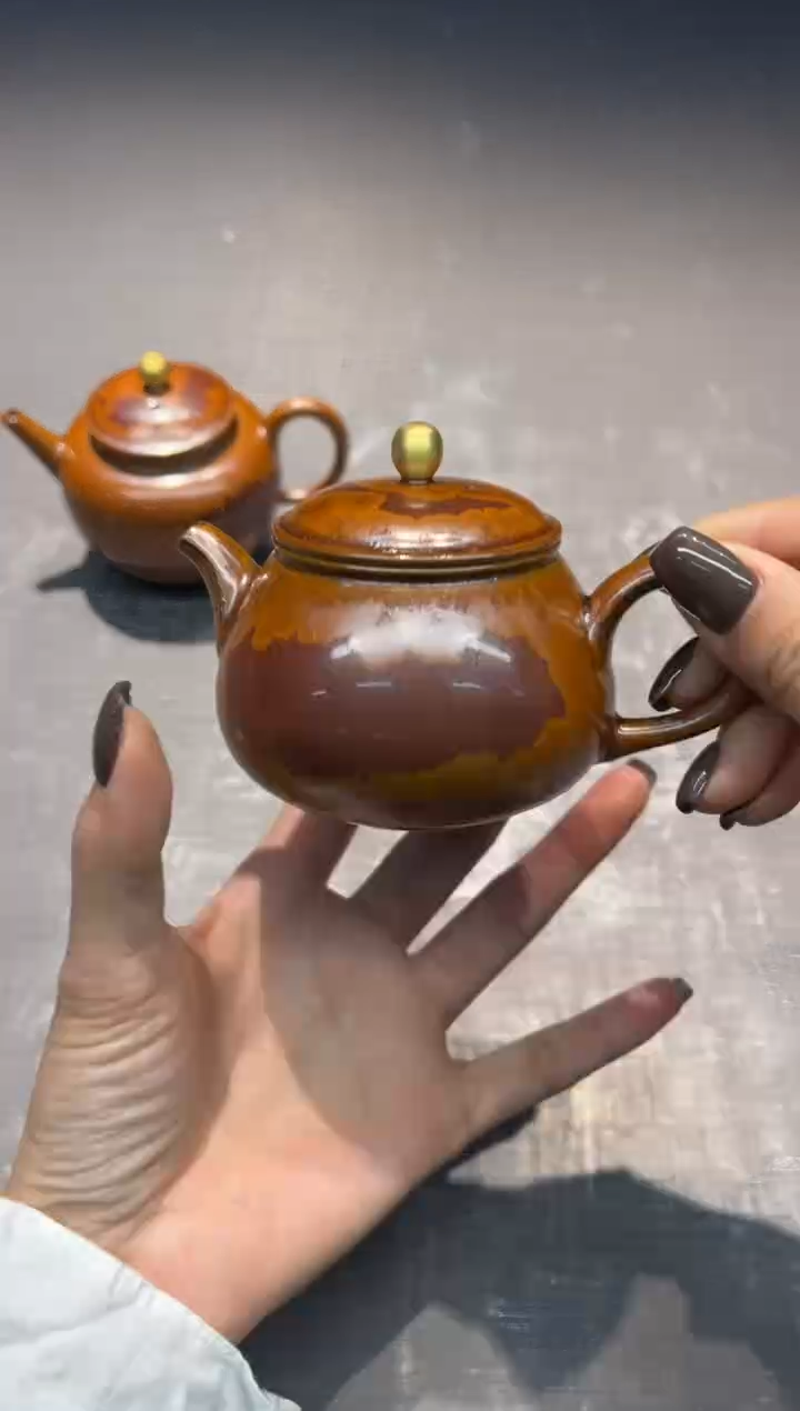 【闪购商品】荣器 木首釉 宽口壶