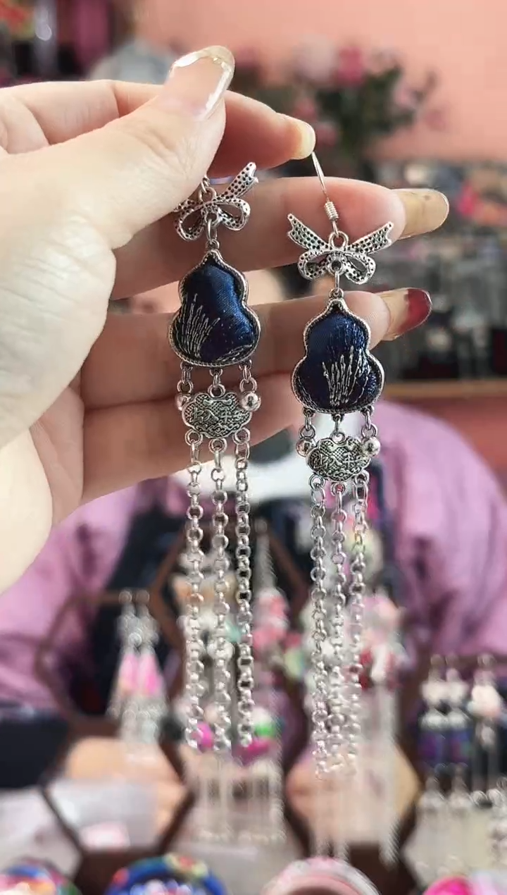 艺枝独绣手工饰品512