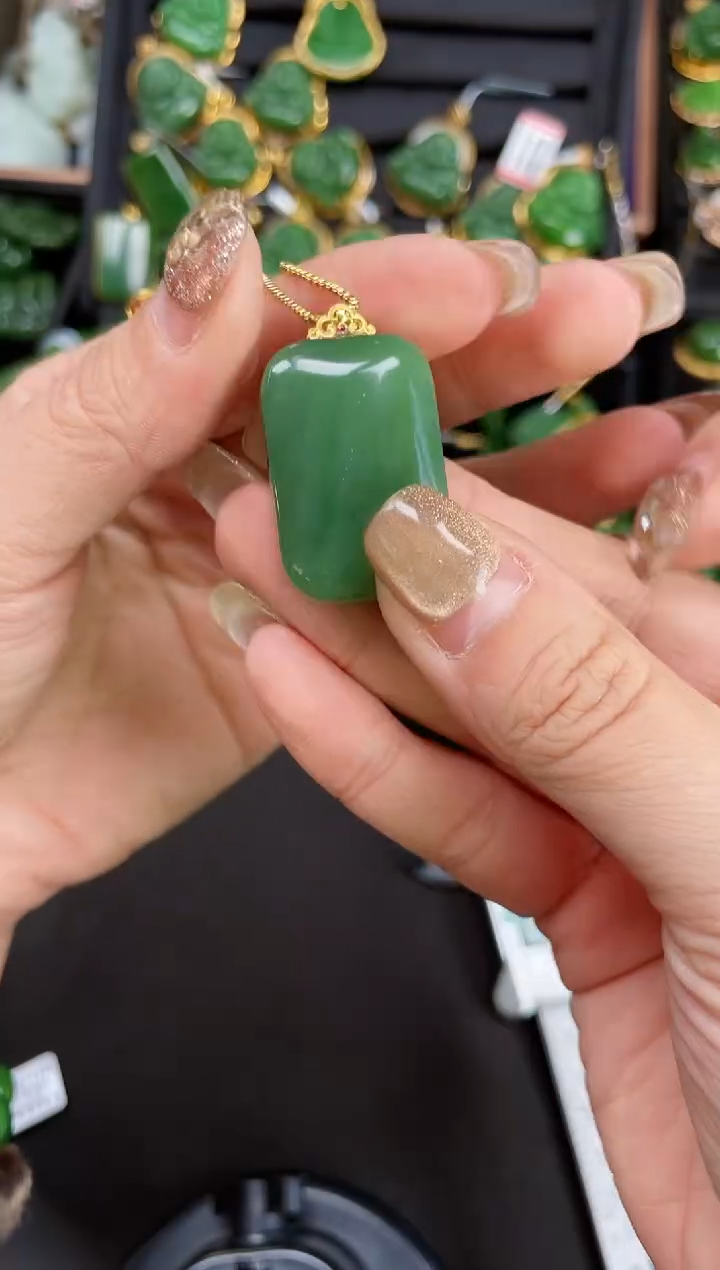 【闪购商品】和田玉吊坠18K金镶嵌多样性发一