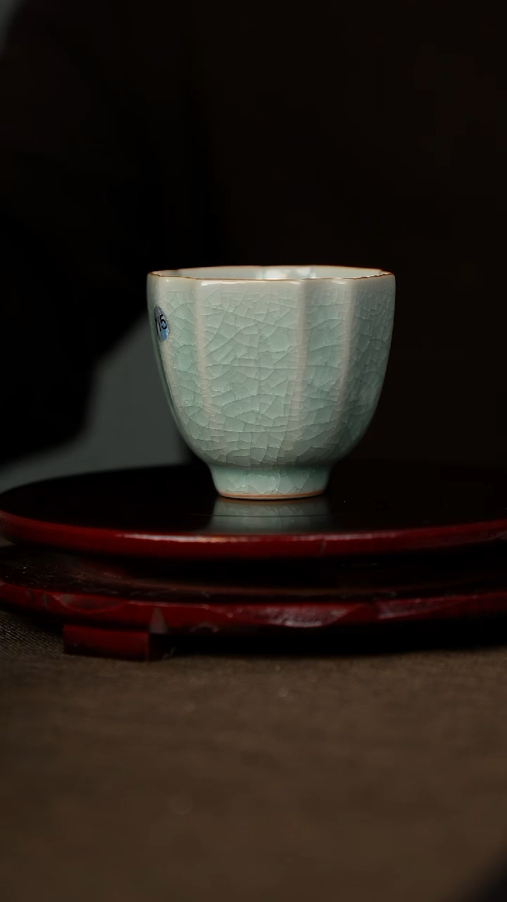 樊立 鱼鳞冰花 葵口杯 