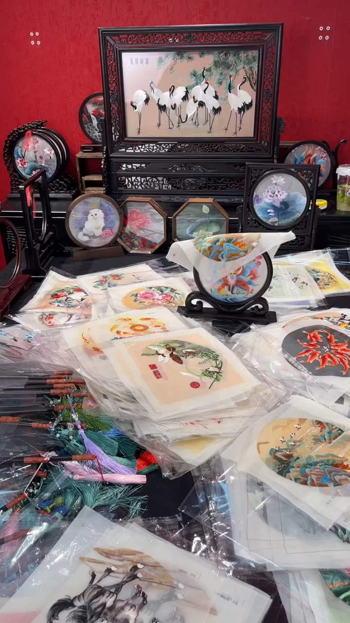 织绣观尘礼苏绣团扇艺术馆