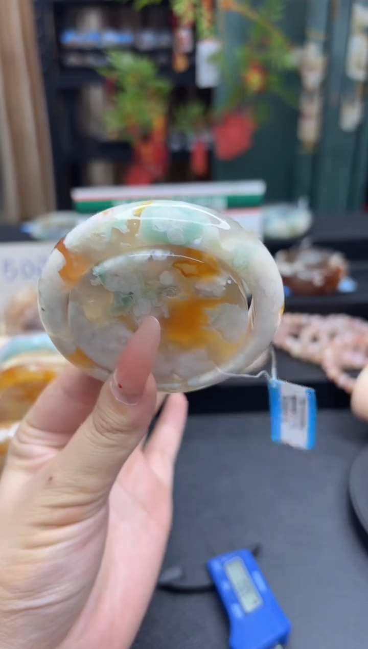 【闪购商品】石英质玉手镯未镶嵌2055（56圈赠送镯心）