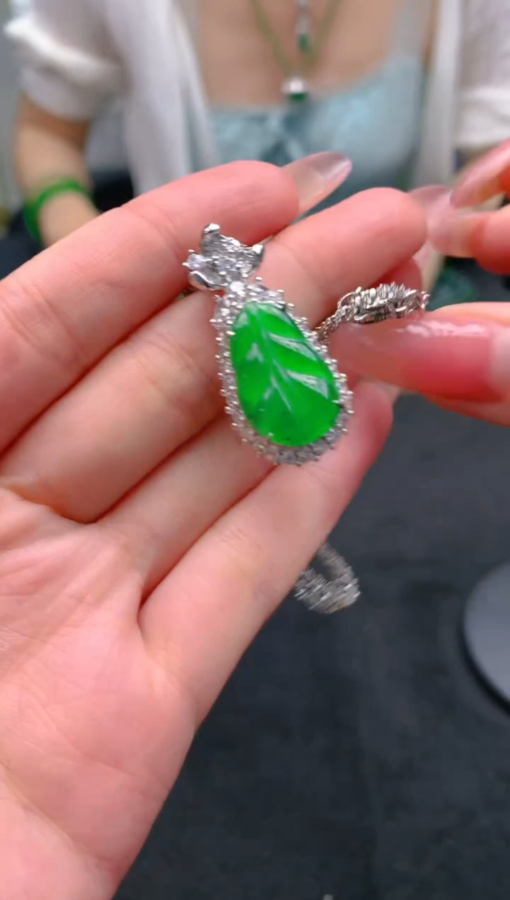 翡翠未镶嵌颈饰天然A翡翠