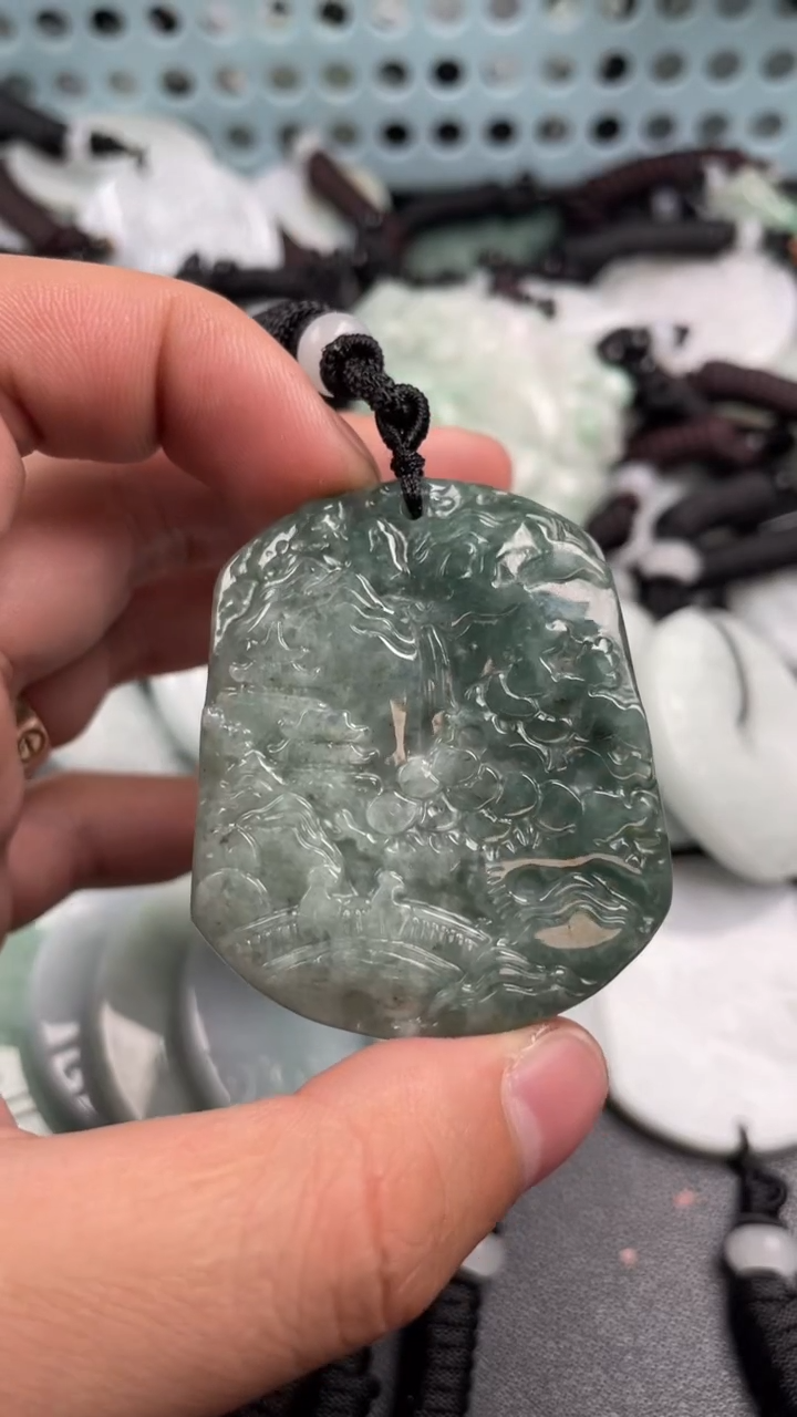 翡翠未镶嵌吊坠(不含链)1