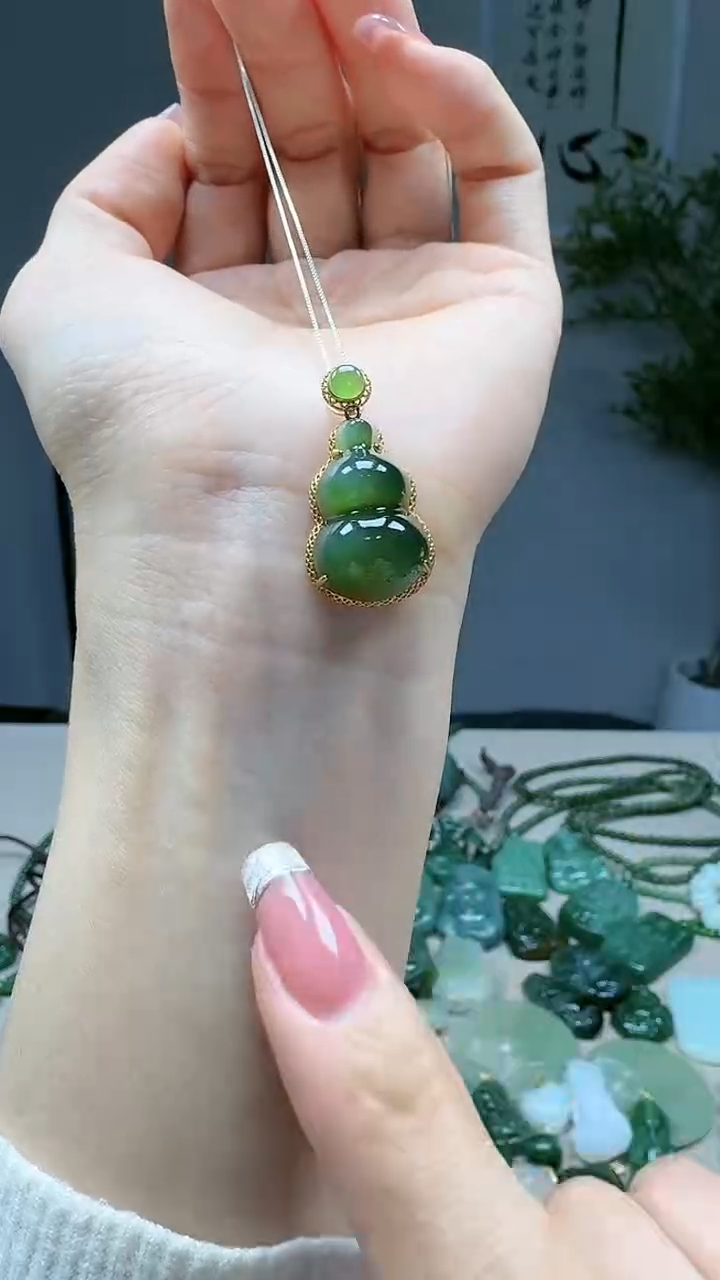 吊坠(不含链)18K金镶嵌和田玉1