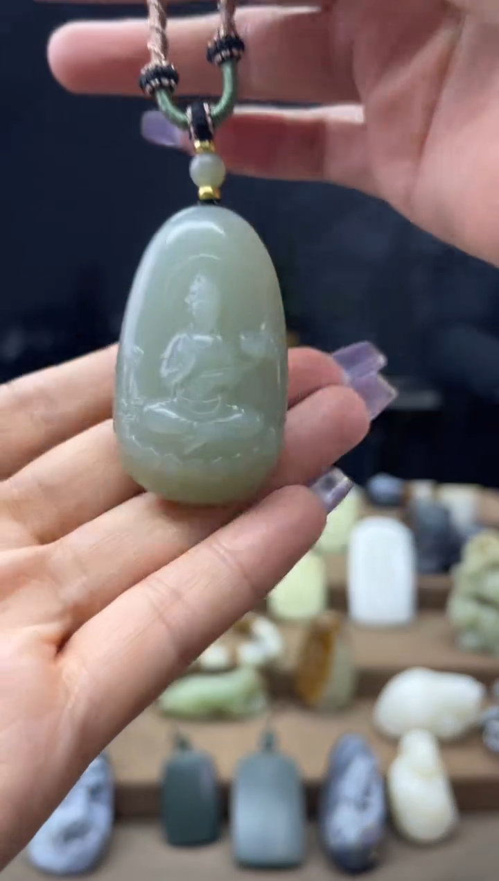 颈饰未镶嵌和田玉1