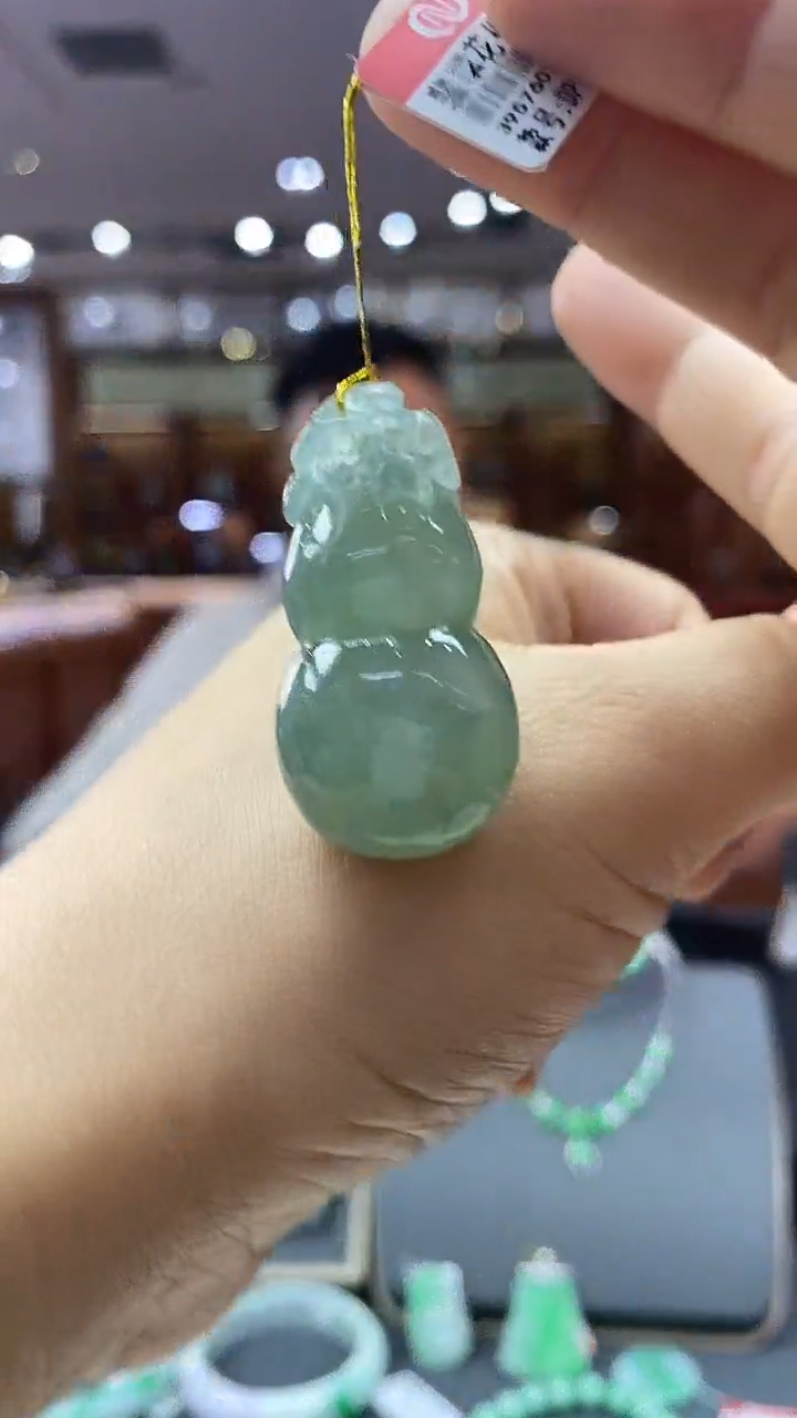 颈饰未镶嵌翡翠葫芦