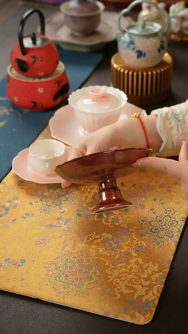 青云茶斋陶瓷茶具流釉金高足点心盘