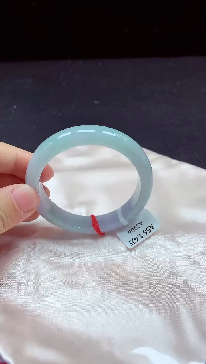 【闪购商品】翡翠手镯未镶嵌镯子56+