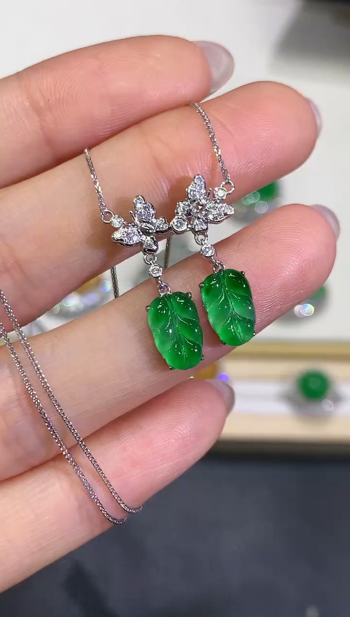 【闪购商品】翡翠颈饰18K金镶嵌团购24