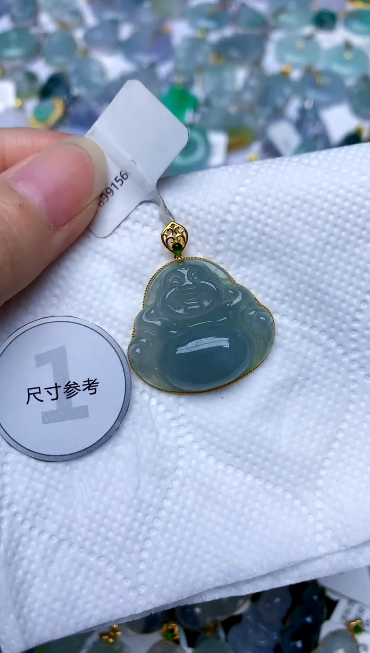 颈饰18K金镶嵌翡翠天然A货翡翠