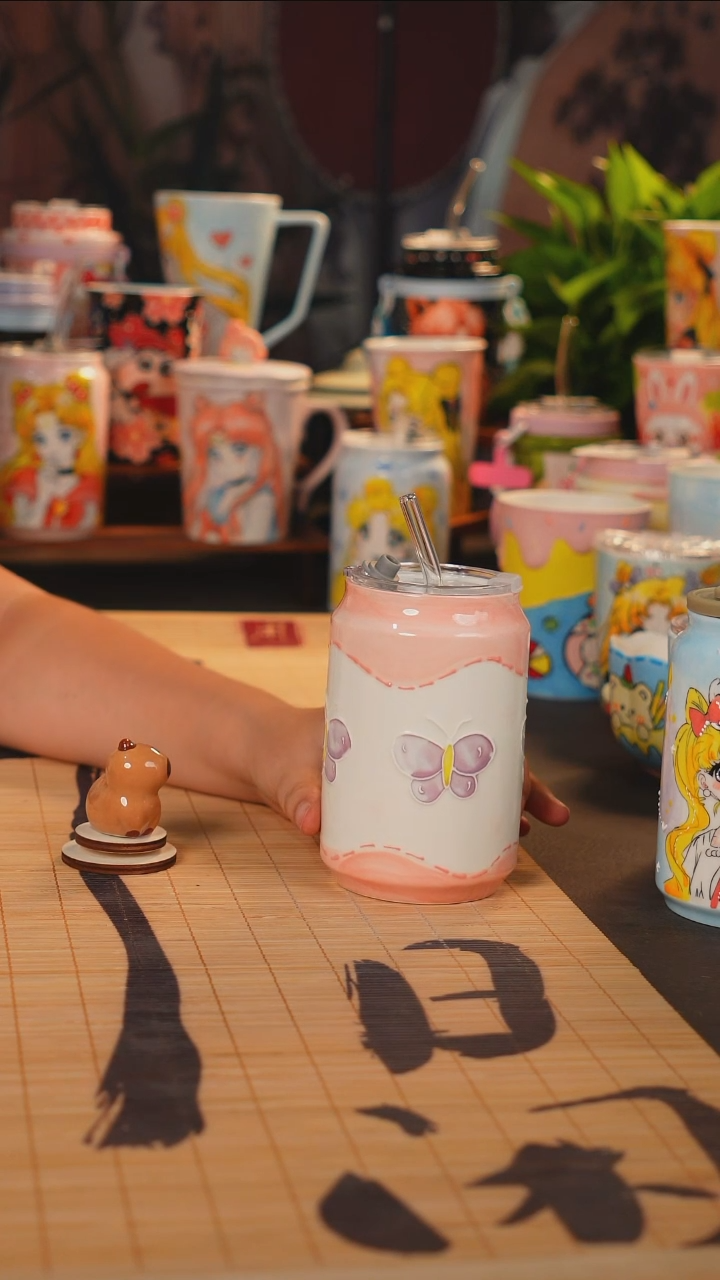 卡通创意景德镇经典易拉罐杯