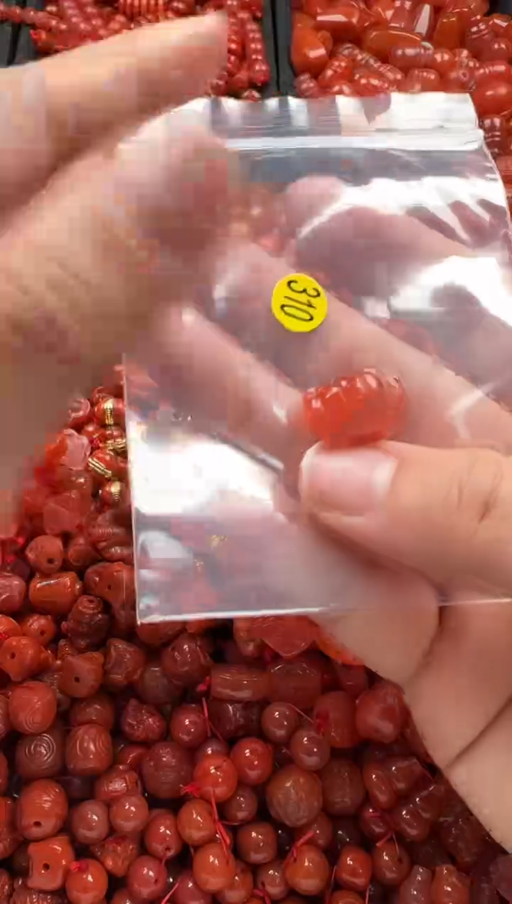 【闪购商品】南红玛瑙颈饰未镶嵌1