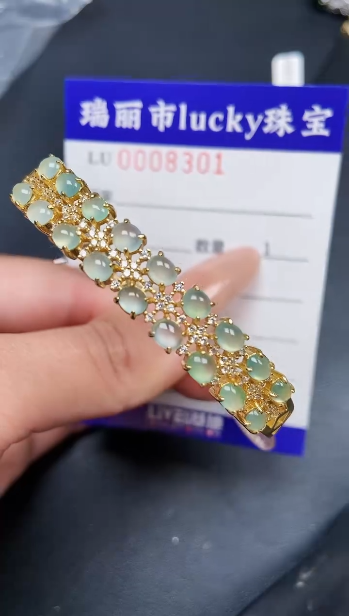 【闪购商品】翡翠颈饰银S925镶嵌8301