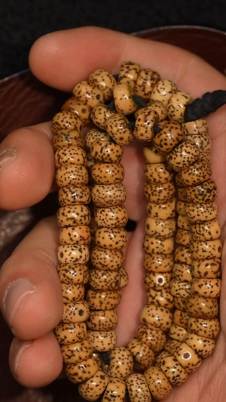 冲赛康胡子哥，藏传念珠88