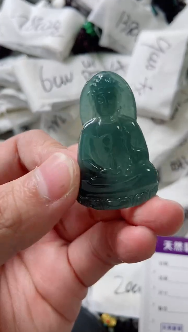 颈饰未镶嵌翡翠3