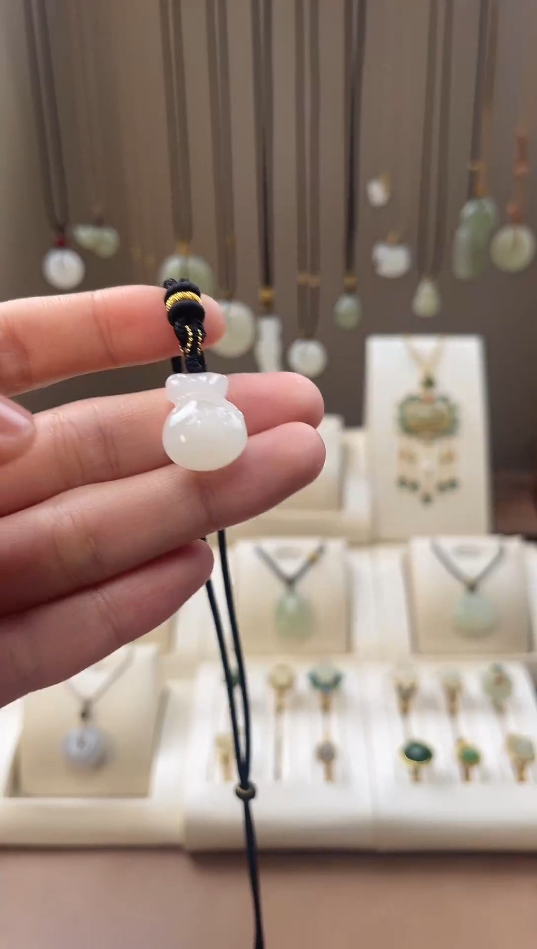 颈饰未镶嵌和田玉和田玉吊坠