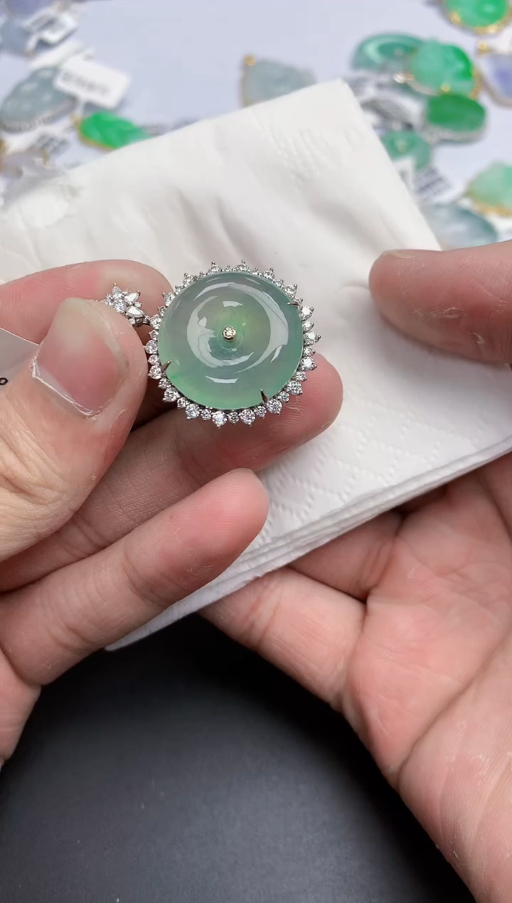 【闪购商品】翡翠颈饰18K金镶嵌天然缅甸翡翠A货