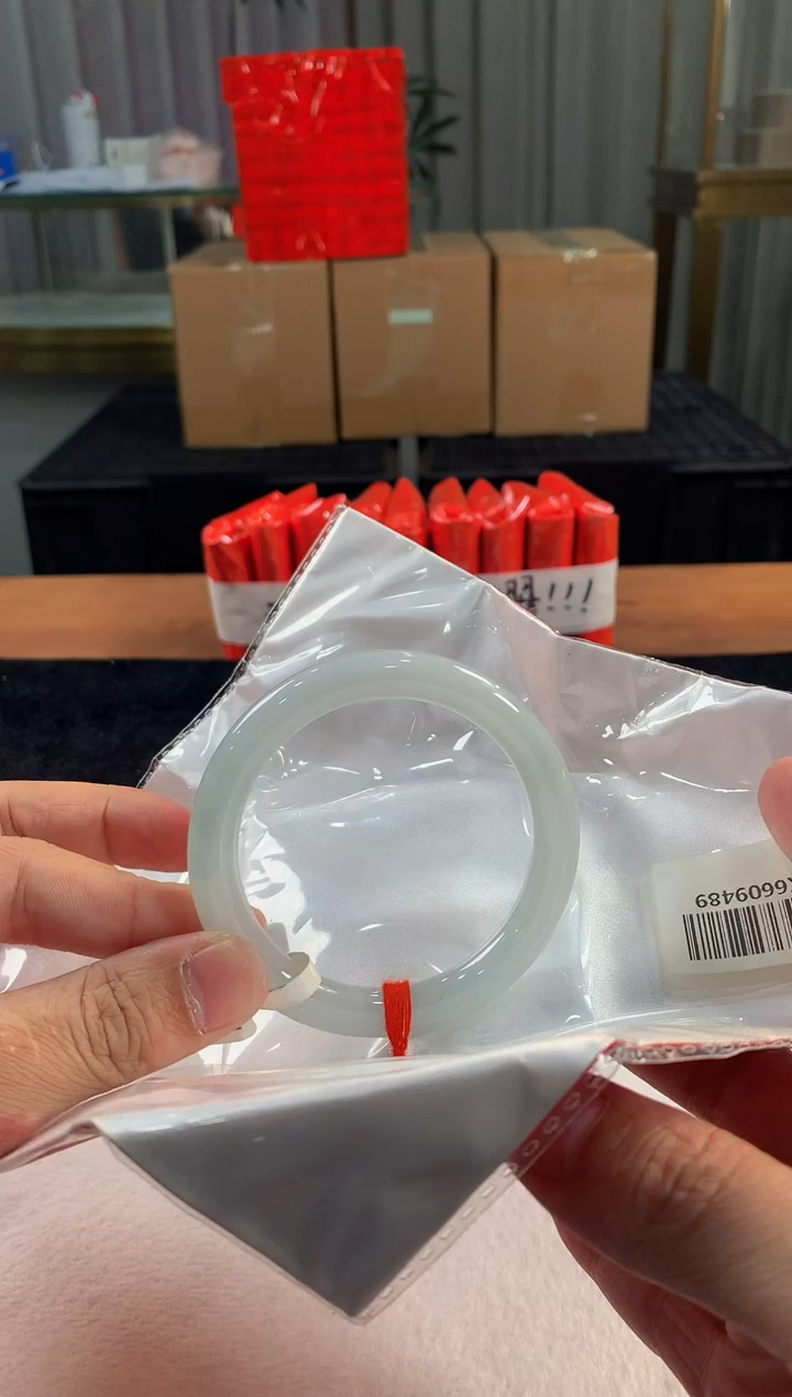 未镶嵌定制翡翠5073毛货不退不换 57-59圈