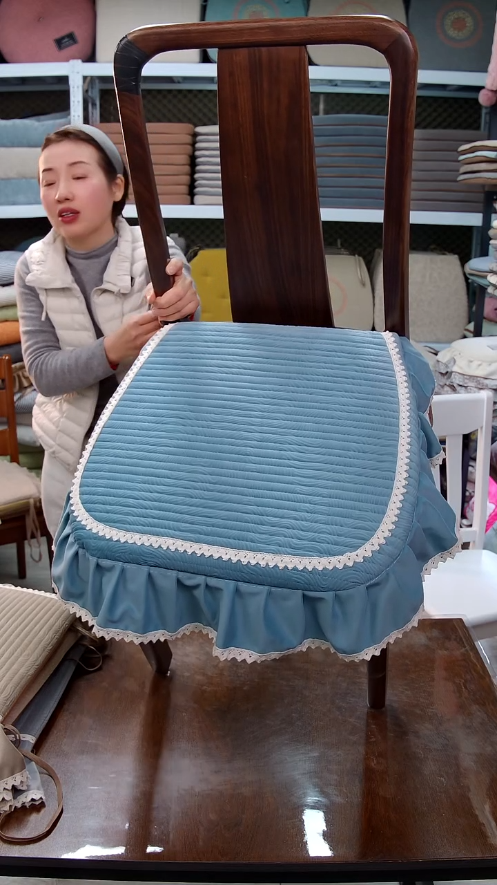 布细绒—横条：蓝色4个