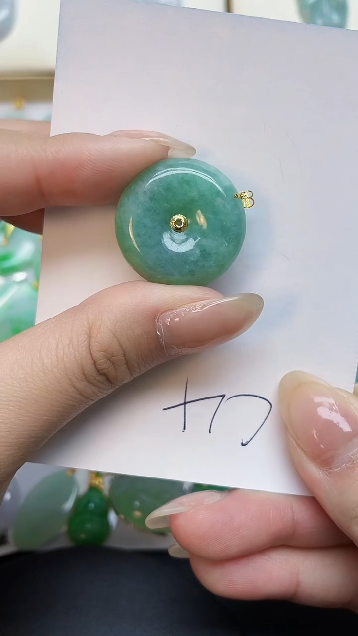 【闪购商品】翡翠颈饰18K金镶嵌00000000