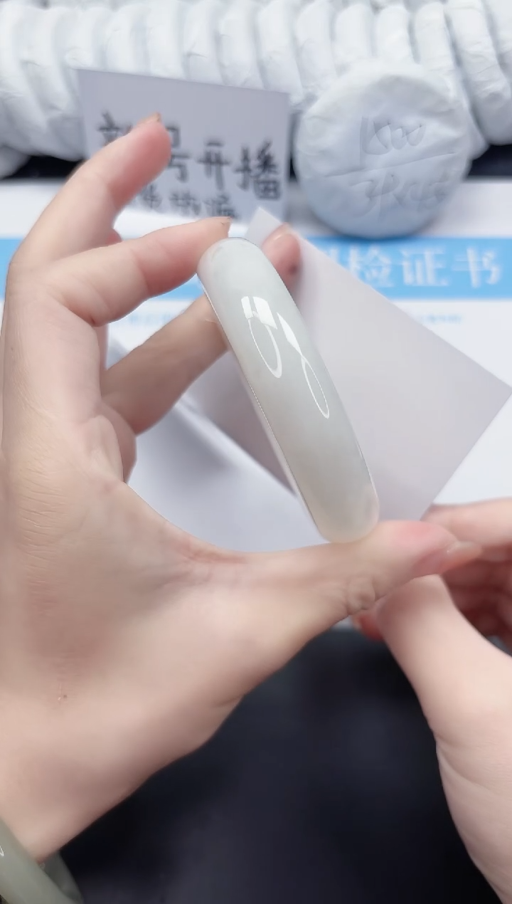 未镶嵌手镯和田玉74-57.5BK