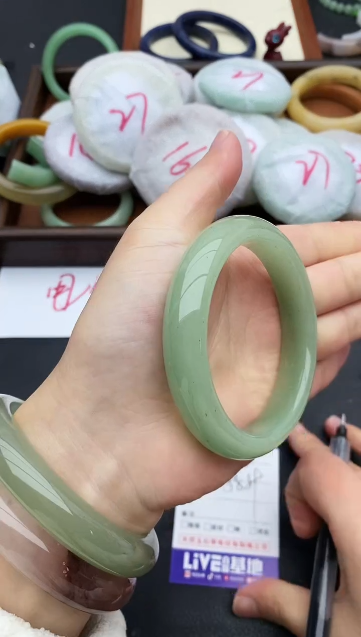 未镶嵌手镯石英质玉3+58/59