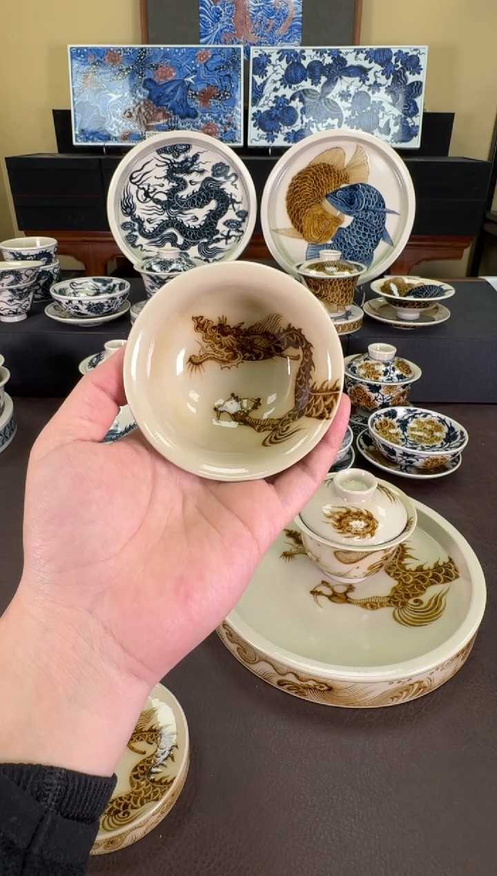 【闪购商品】釉里金过肩龙压手杯