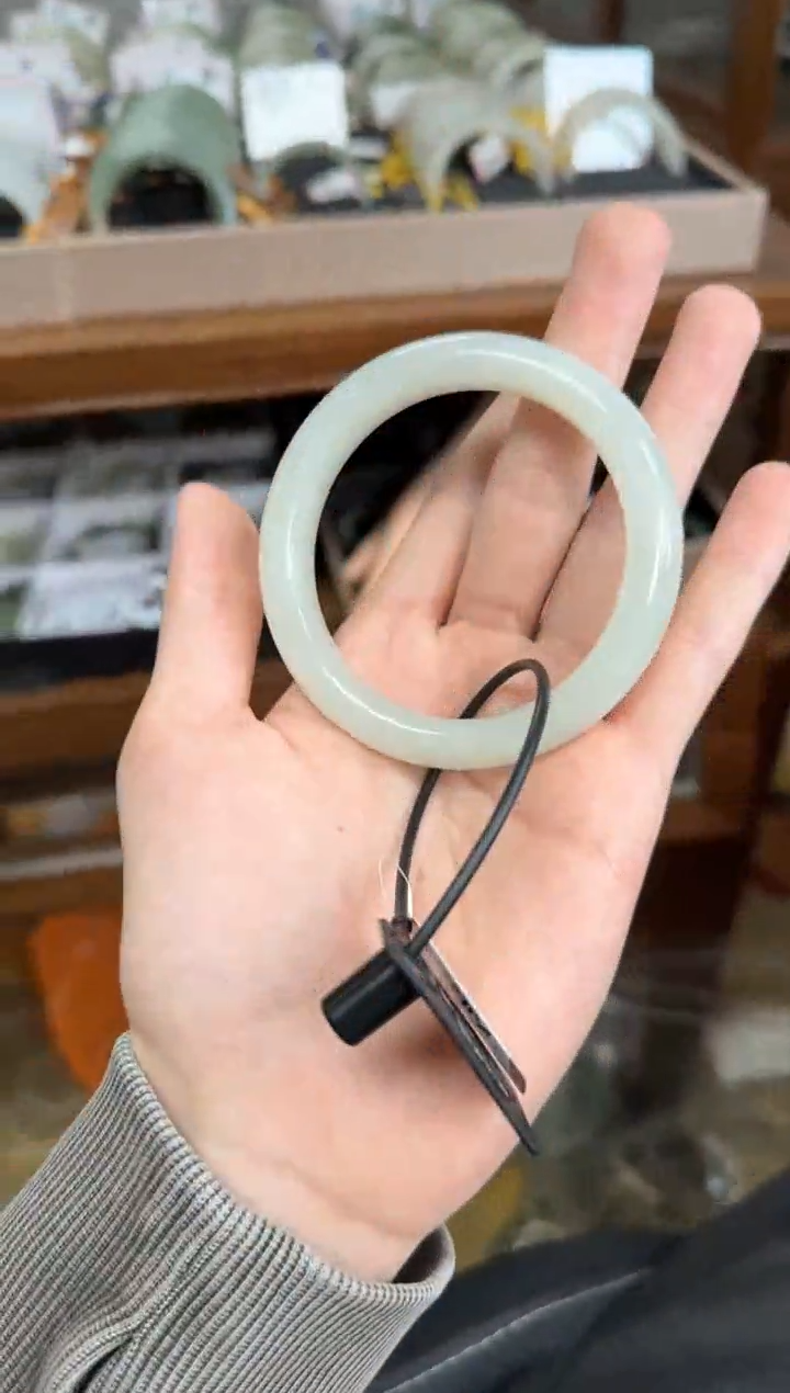 未镶嵌手镯和田玉57