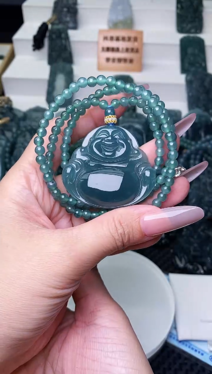 颈饰未镶嵌翡翠 